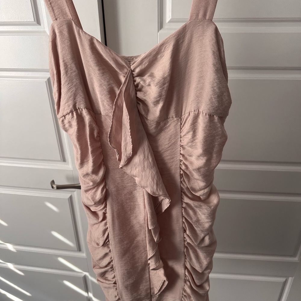 Elegant Pink Ruffled Dress - Picture 5 of 5